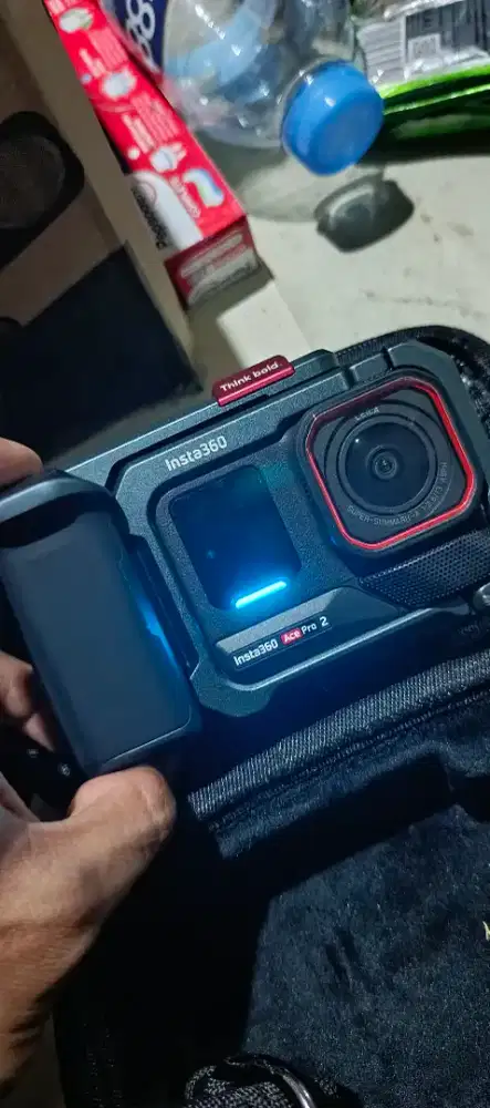 Insta 360 ace pro 2
