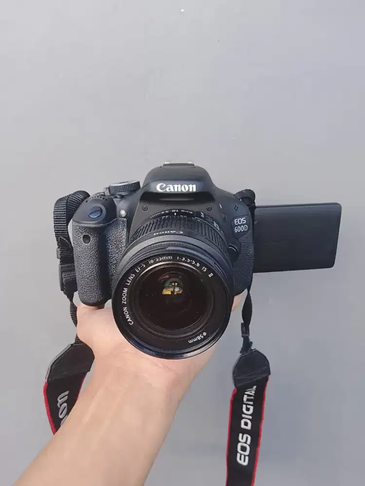 Canon 600D fullset Body mulus Murahh !!