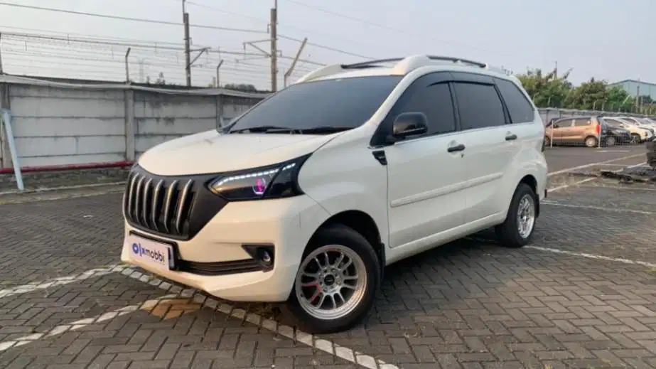 DP RENDAH Daihatsu Xenia 1.3 R Bensin-MT 2018 42J
