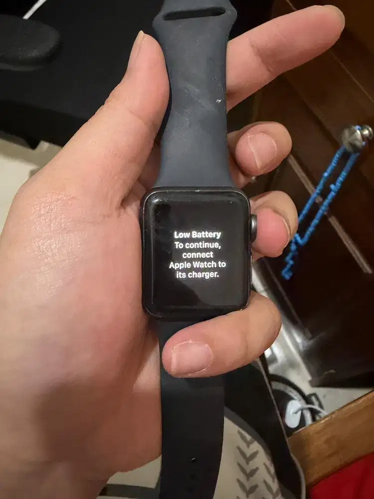 Apple watch series 3 size 38 mm warna space black