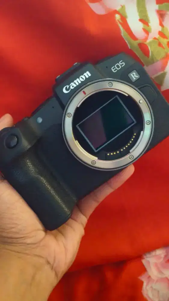 JUAL BU Canon Eos RP + Lensa RF 50mm 1.8 Like new