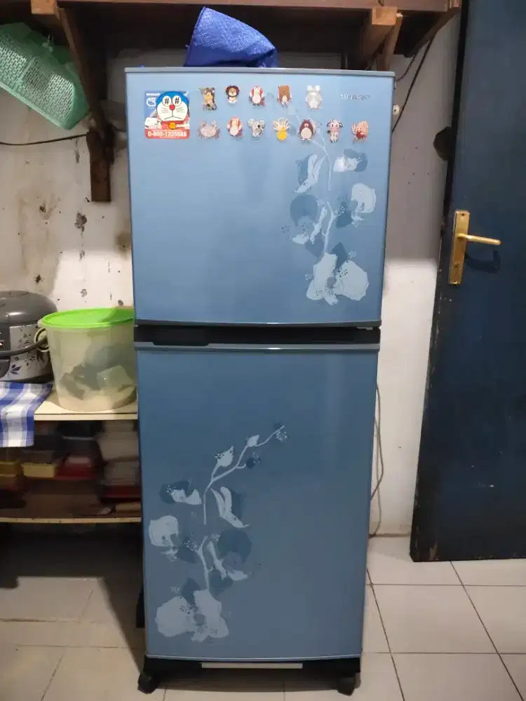 Kulkas SHARP 2 Pintu