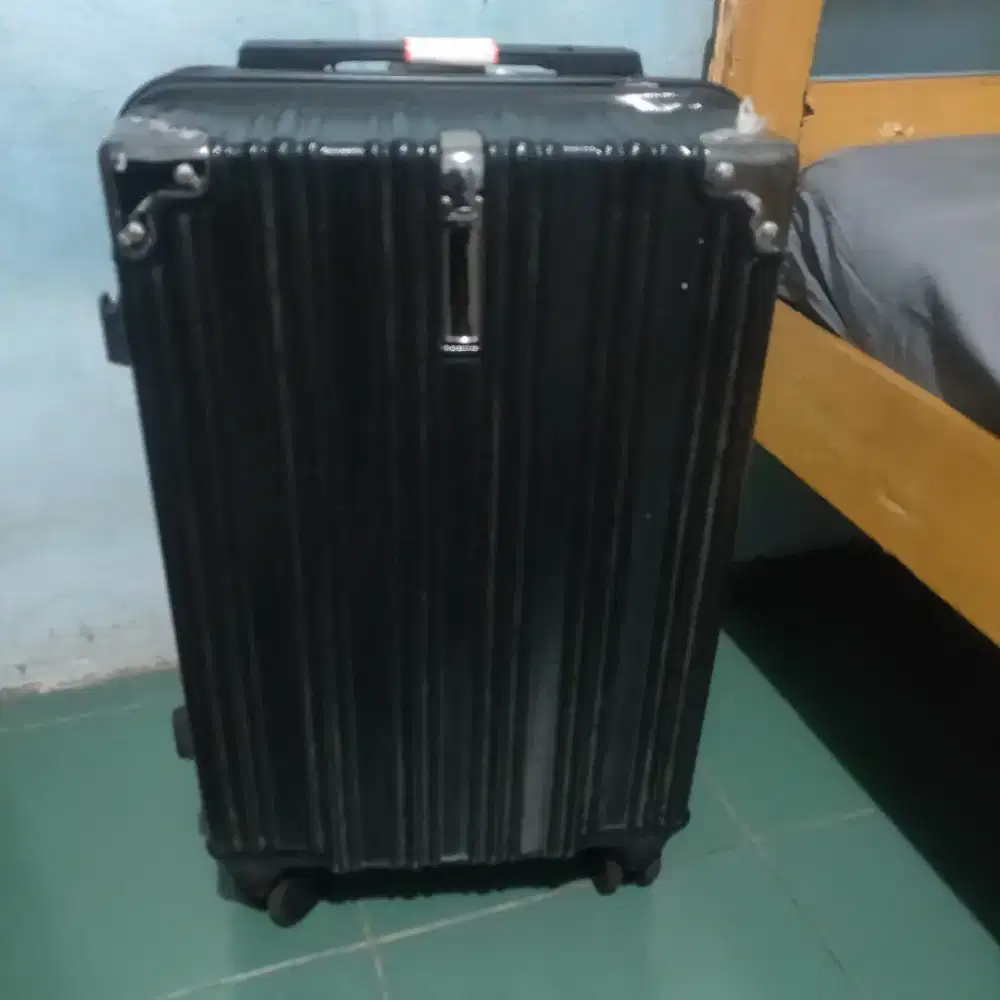 Di jual koper ukuran sedang