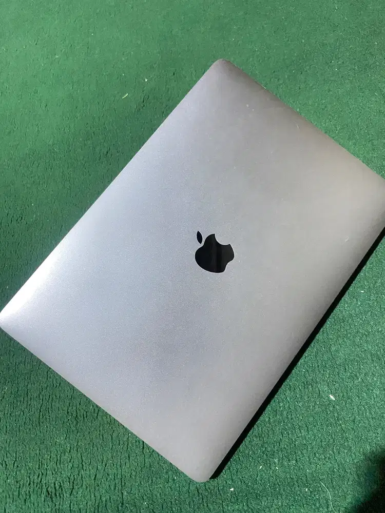 MacBook Air M1 2020 Like New