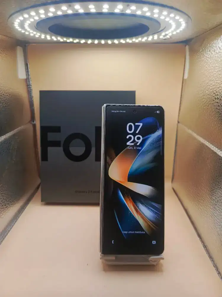 SAMSUNG Z FOLD 4 5G RAM 12/512GB ORIGINAL SEIN MULUS FULLSHET

TAMPILA