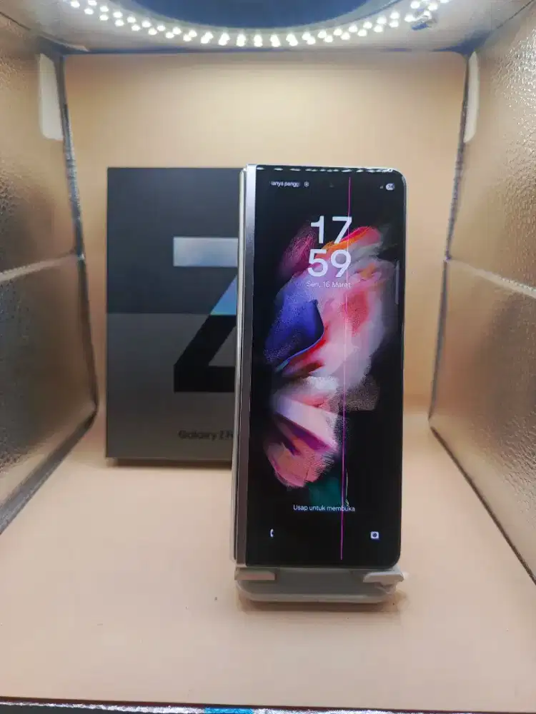 SAMSUNG Z FOLD 3 5G RAM 12/256GB ORIGINAL SEIN MULUS FULLSHET

TAMPILA