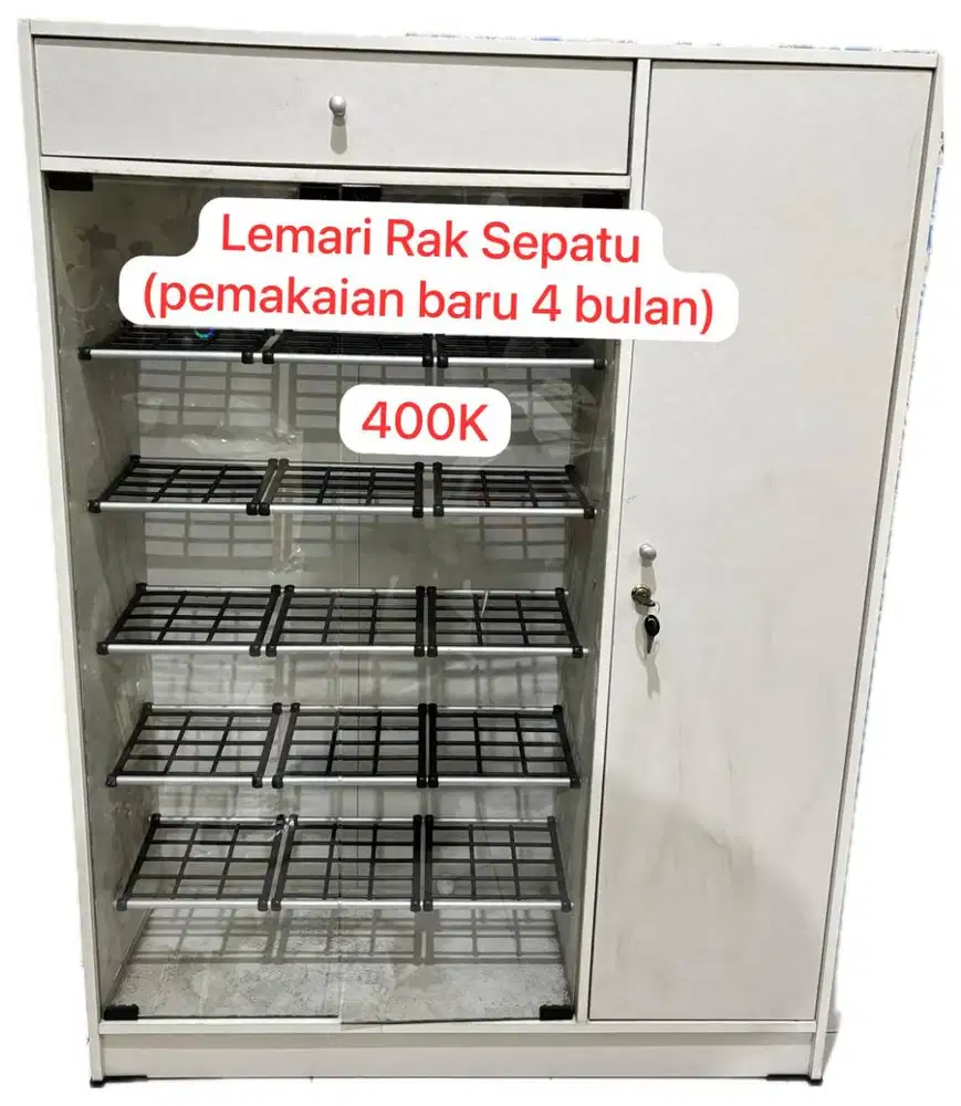 Rak Sepatu Putih