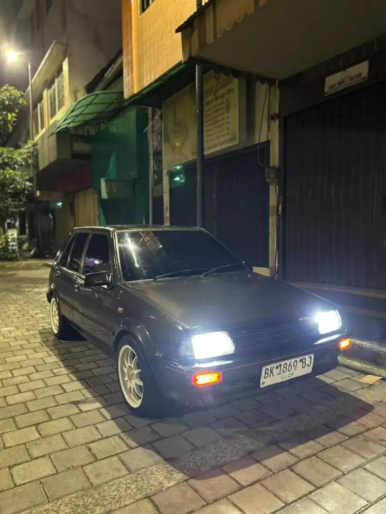 Starlet Kotak Tipe XL 1985