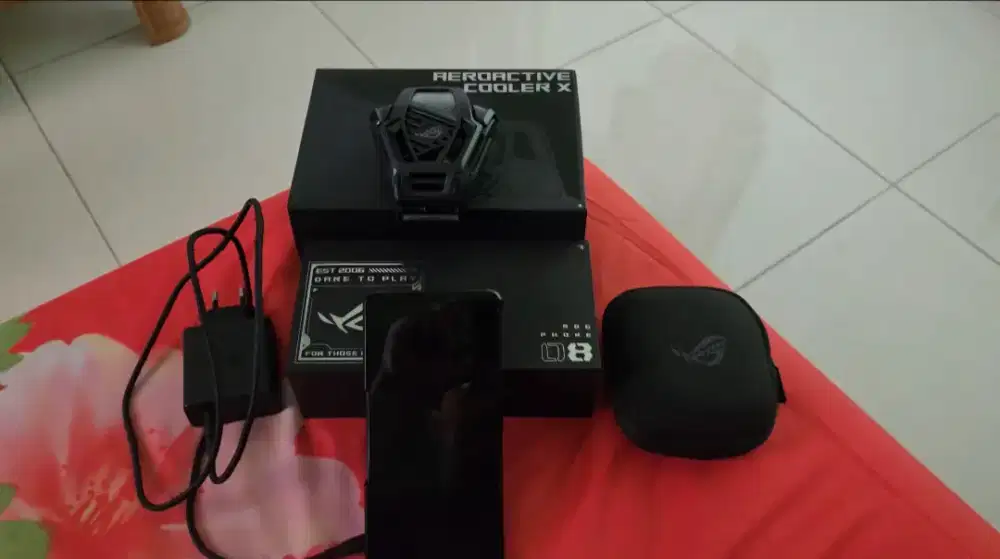 Jual Asus Rog Phone 8
Plus 
Aero active cooler x