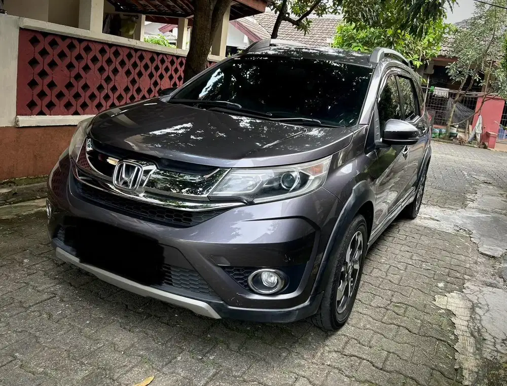 Honda BR-V E AT Grey 2017 Siap Pakai