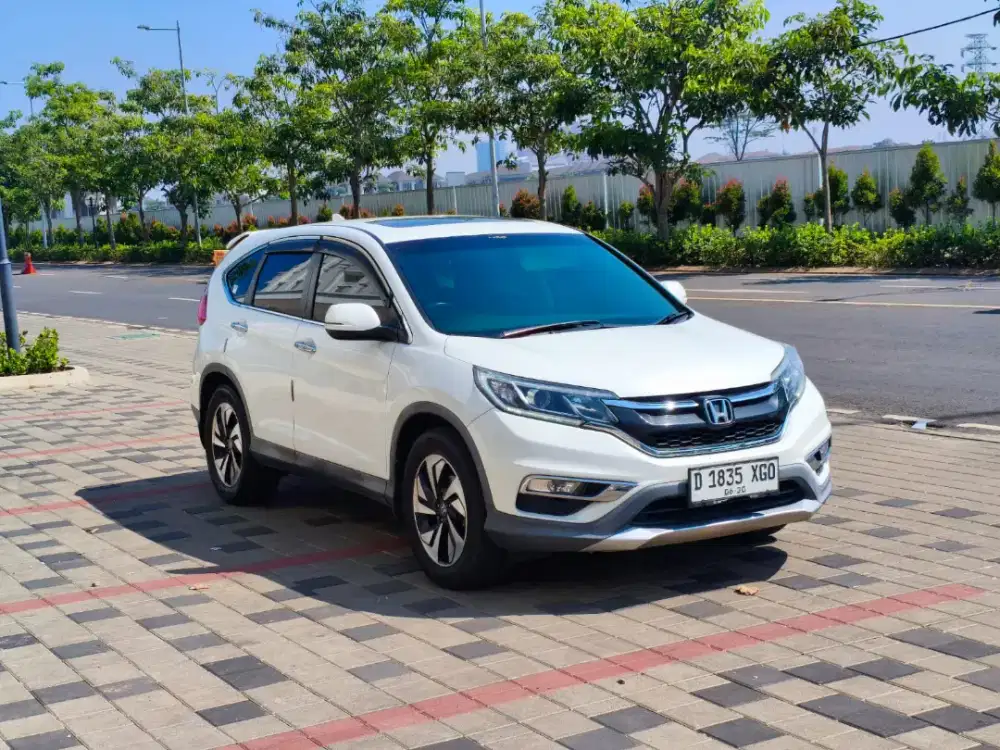 New CR-V prestige sunroof 2.4 AT 2015 white