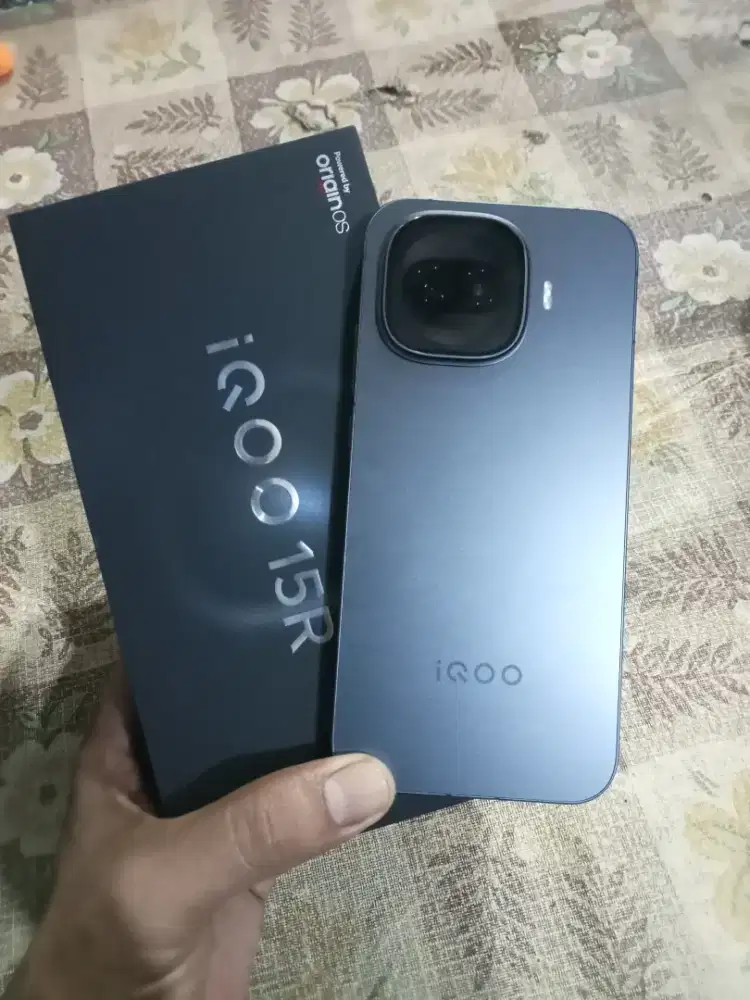 Jual iqoo15R (12/256) komplit mulus bergaransi