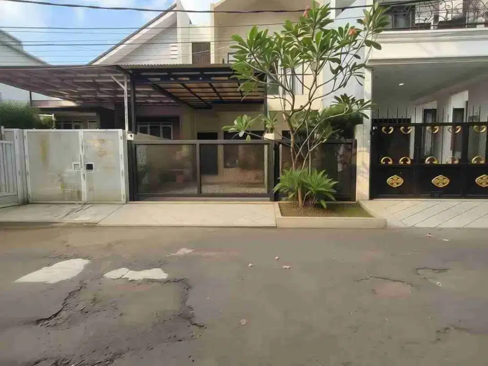 Rumah Secondari Bagus Dan Terawat Dalam Komplek Elite Dprd Cibubur