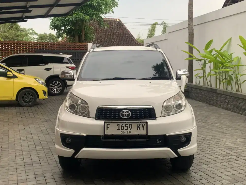 TOYOTA RUSH TRD S MATIC PUTIH•KREDIT DP 10JT