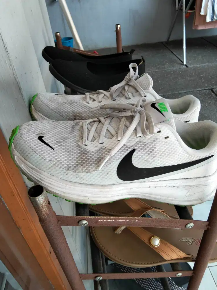 Jual sepatu Nike bekas kondisi good
