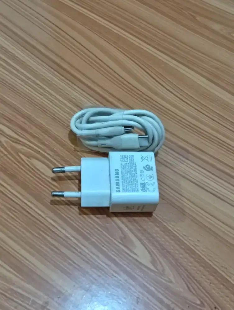Casan Ori Samsung Fast Charging Berat