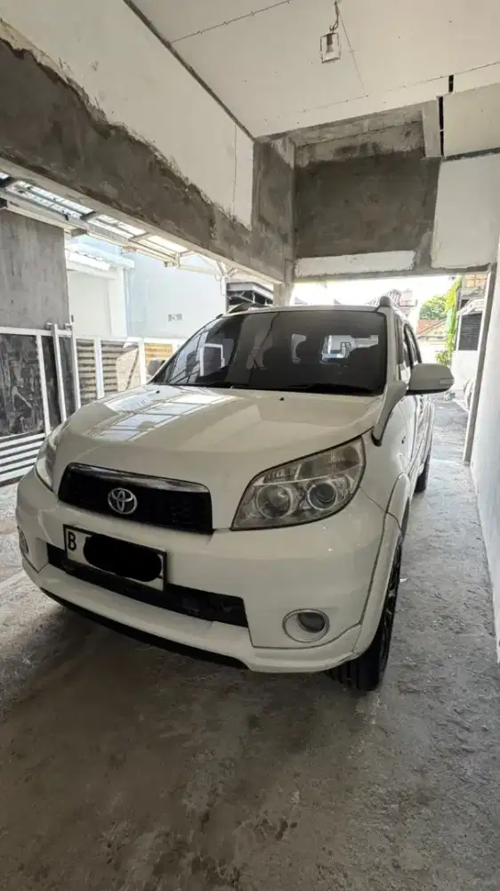 Toyota Rush G 2013 Automatic Pribadi Istimewa