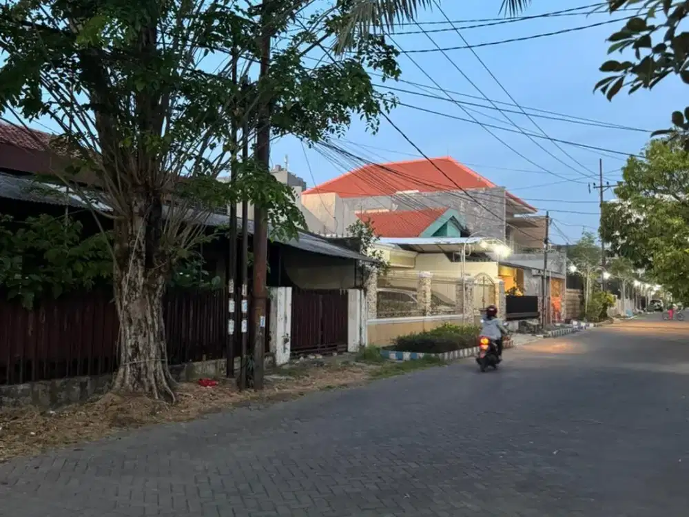 Jl. manyar kertoarjo surabaya Posisi Rumah Hook dkt raya Kertajaya