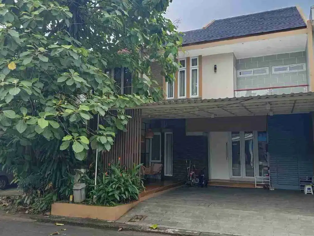 Dijual Rumah di Legenda Wisata Cibubur Siap Huni dan Rapih.