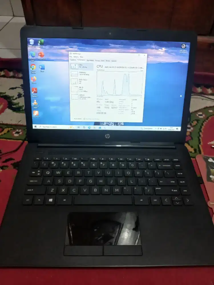 Laptop HP Model 14