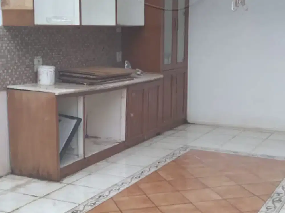 dijual rumah luas 939 sqm di kemang timur
