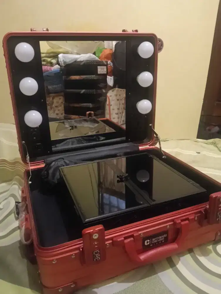 Koper make up mulus