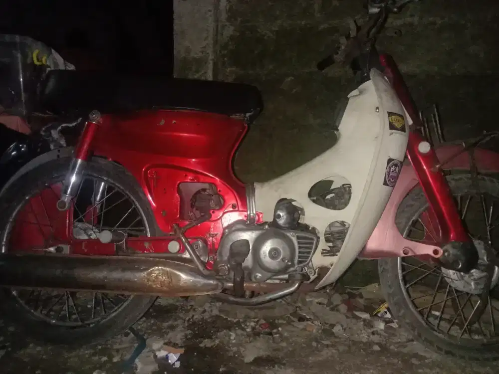 Honda C70 th1981 F kota lokasi Cilebut bogor