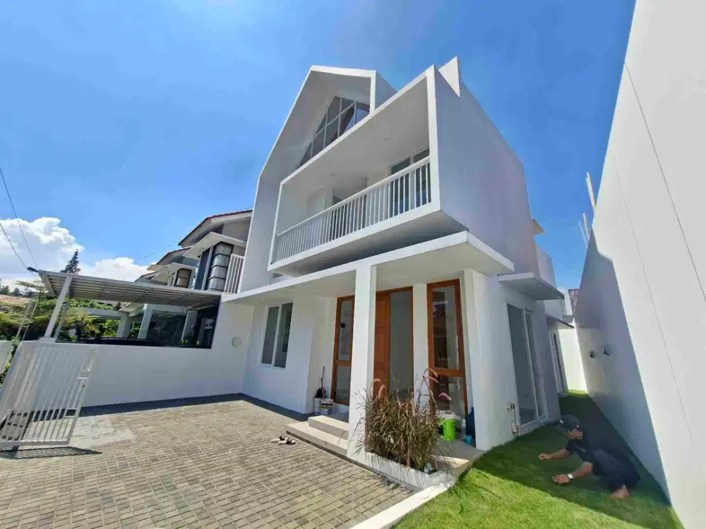 Rumah Baru Scandinavian Taman Belakang Luas Komplek Premium Di Antapani Bandung