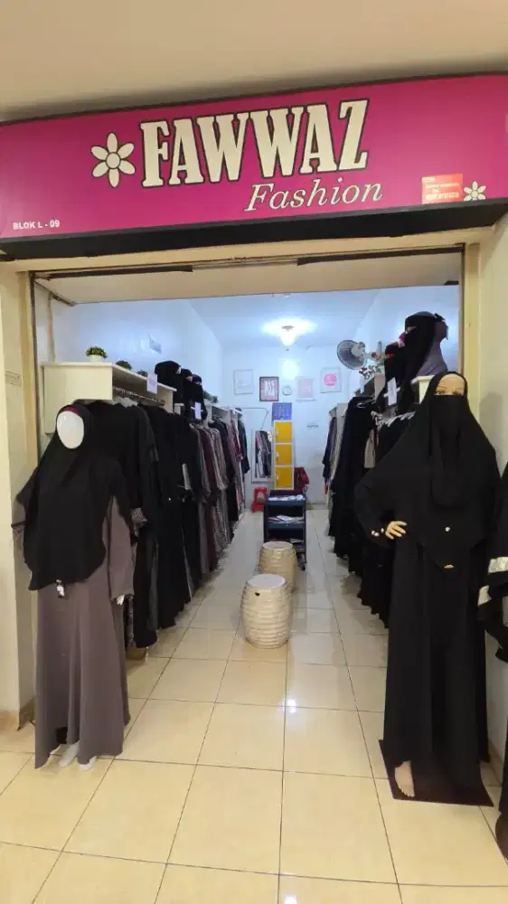 Dibutuhkan spg jujur dan berpenampilan menarik