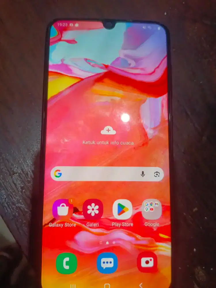 Samsung  Galaxy A 70