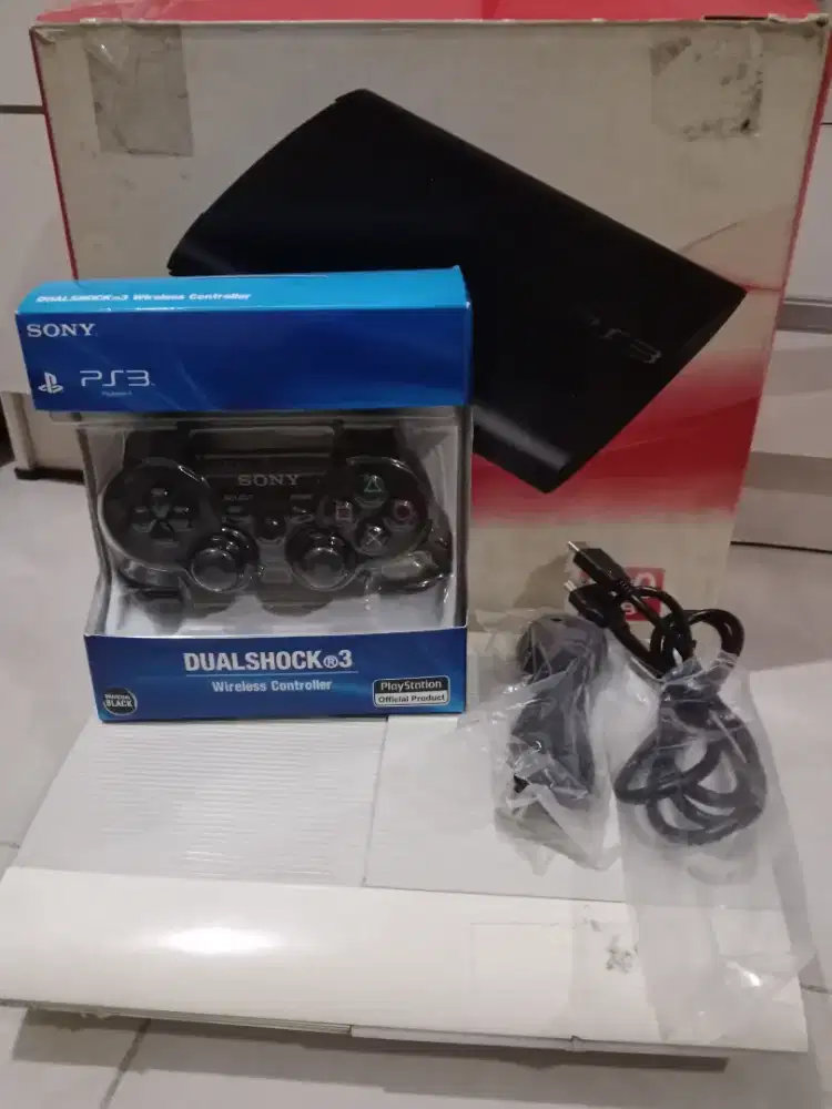 PS3 Super Slim White Fullset + Stik Baru (BNIB) - Nego Alus