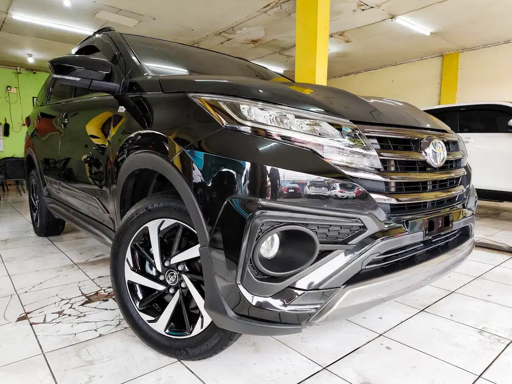 LOW KM 30RB..! TOYOTA RUSH GR SPORT AT 2022 MATIC PERFECT ANTIK 2023