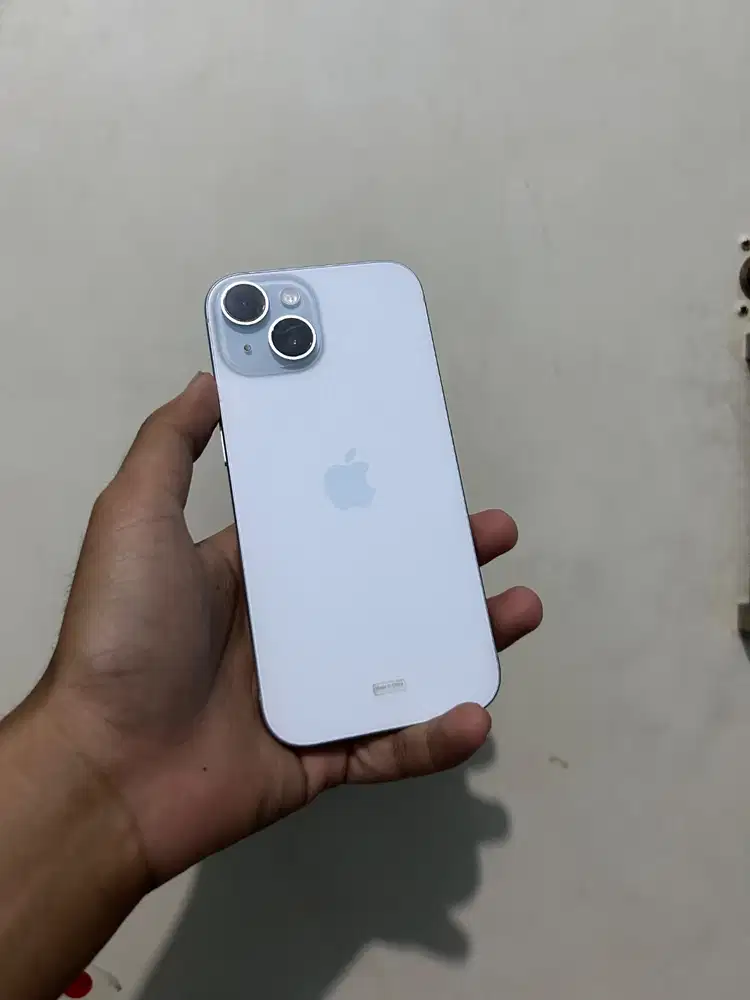 iPhone 15 128Gb iBox