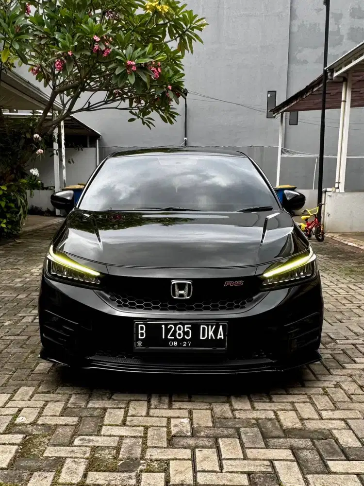 Honda City Hatchback RS 2022  ganteng tinggal pakai :)