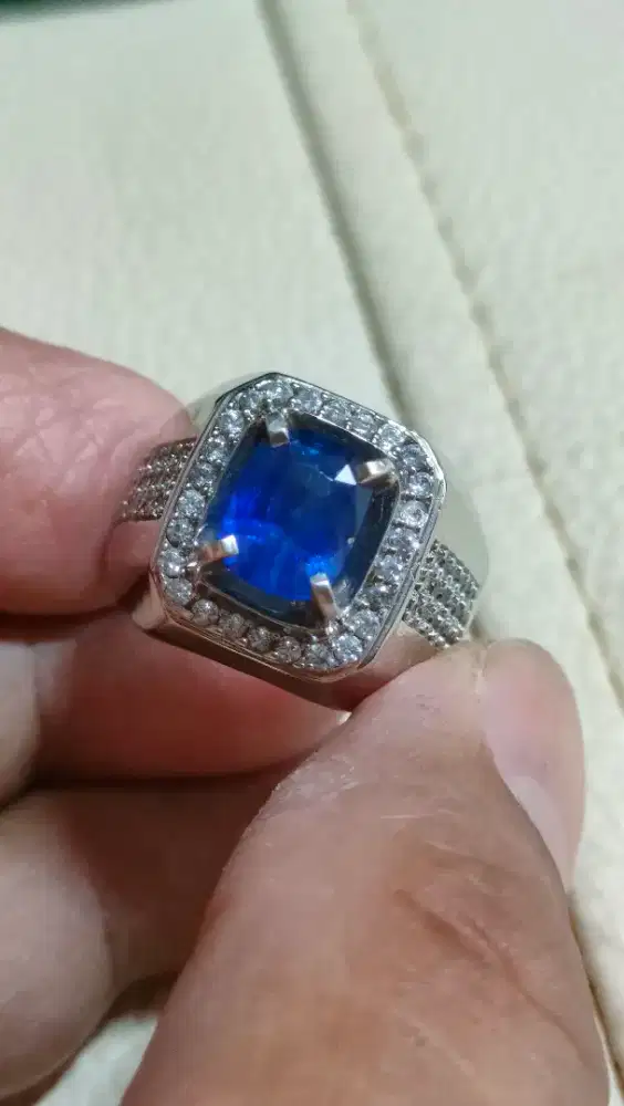 batu natural blue sapphire sim to royal srilanka