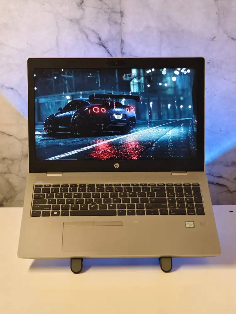 Laptop SSD Cepat Full HD Cocok Streaming dan Produktivitas