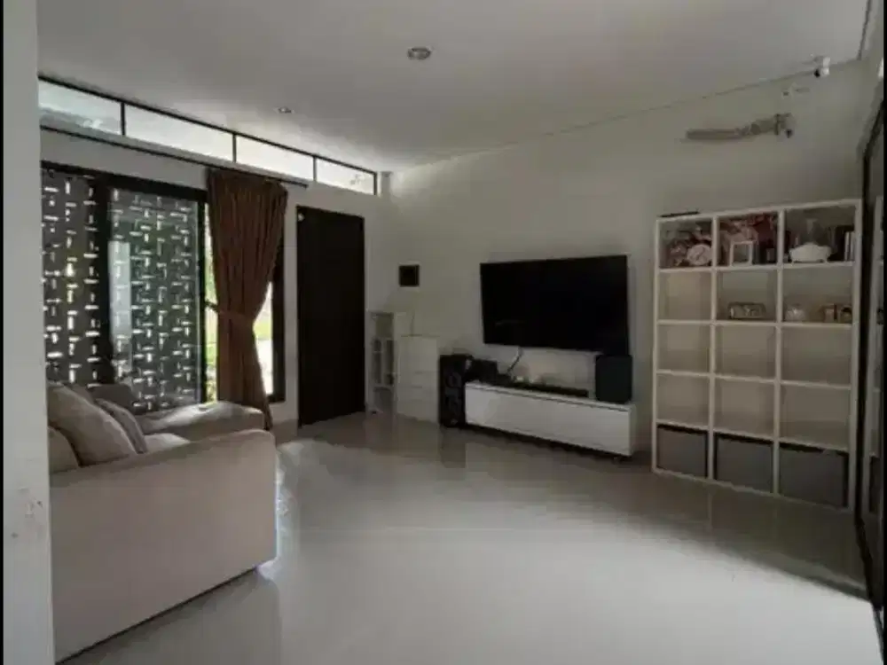 Rumah 2 Lantai Siap Huni Furnish di Summarecon Bandung Cluster Flora