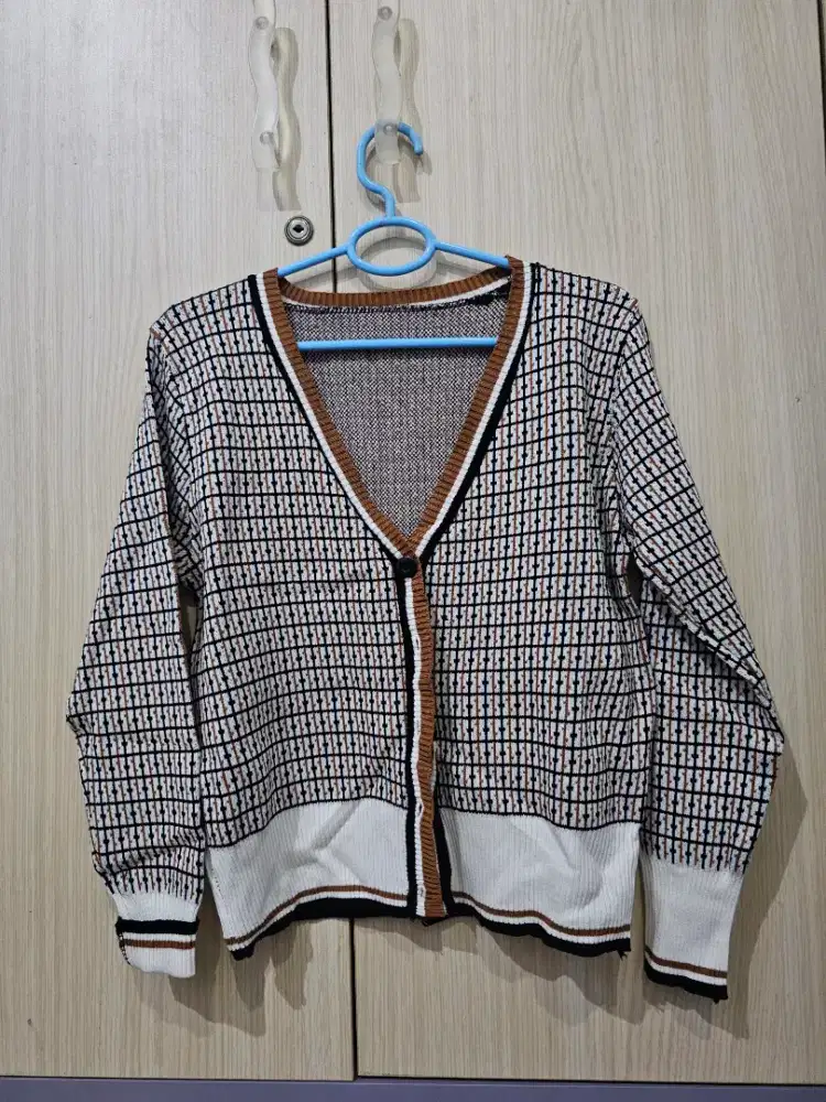 Cardigan bangkok