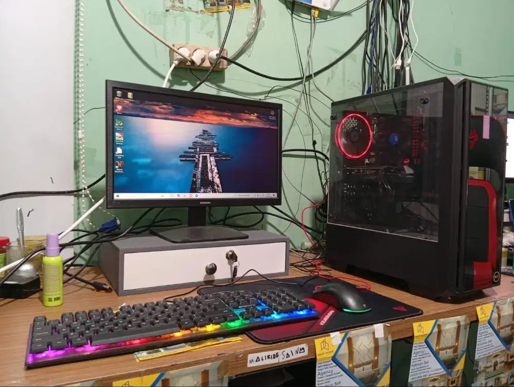1 set PC core i5 + RTX 2060 + Samsung hdmi