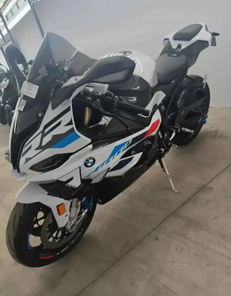 1.000cc 4 Silinder !! BMW S1000RR Warna Putih Tahun 2024