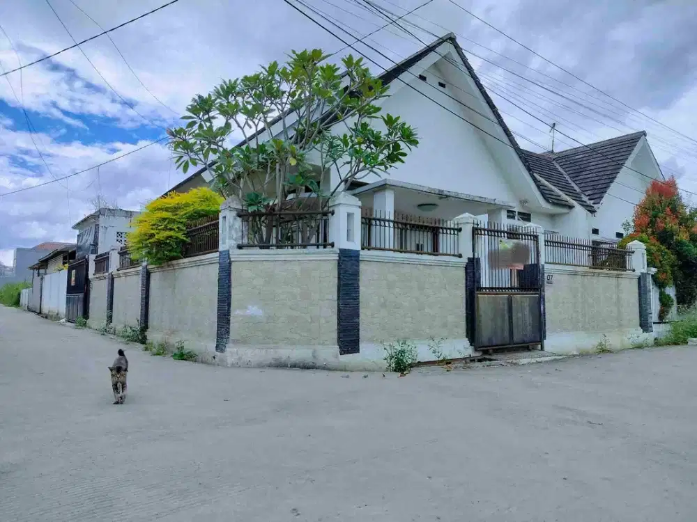 RUMAH HOOK JALAN UTAMA DIBAWAH HARGA PASARAN 750JR NEGO