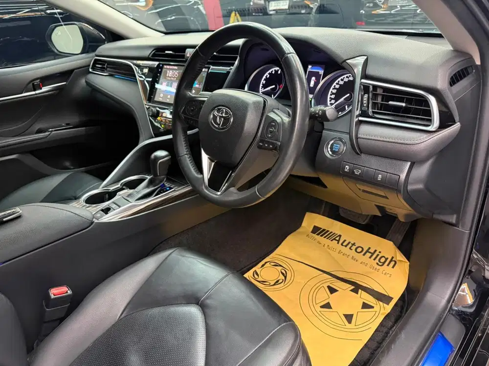 DP10% [Km19.000] Camry V 2021 Black Reg 2022 #AUTOHIGH