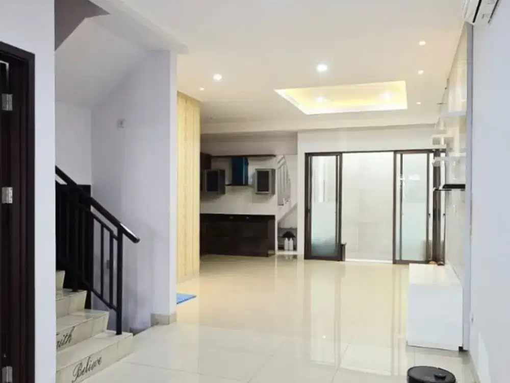 Di Jual Rumah Dalam Cluster Green Lake,Jakarta Barat