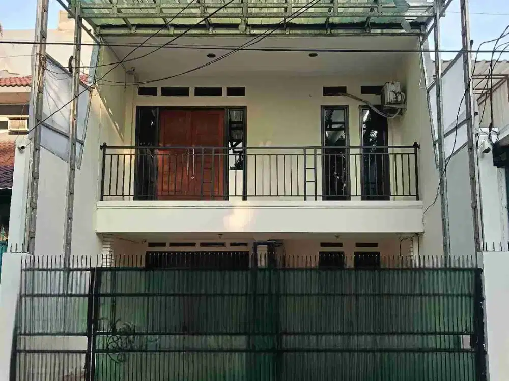 Rumah rapih siap pakai 2 lantai disewakan lokasi bagus Sunter Jakarta Utara