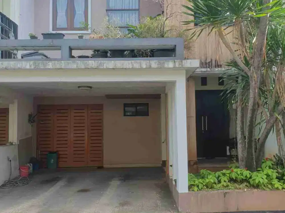 Dijual Rumah Modern Klasik di Cilandak, Jakarta Selatan