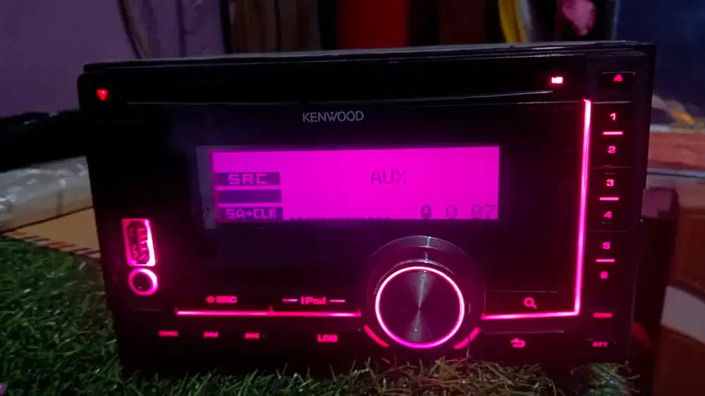 Tape mobil Kenwood DPX-U6120 doubledin
fungsi USB,DVD,MP3,AUX,RADIO