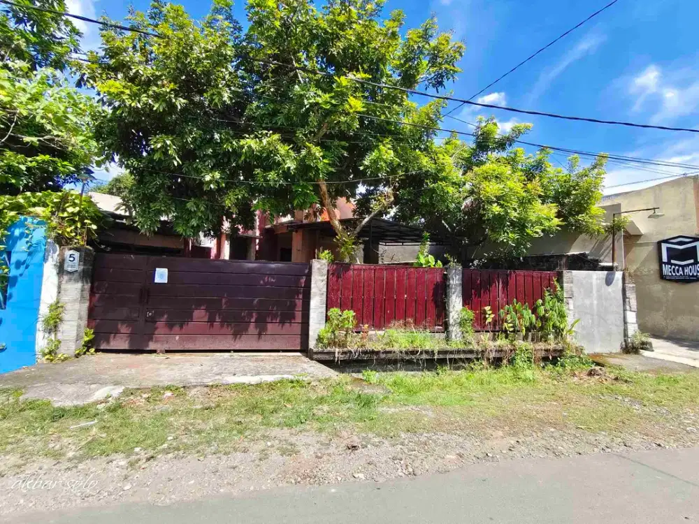 rumah barat kampus ums kartosuro