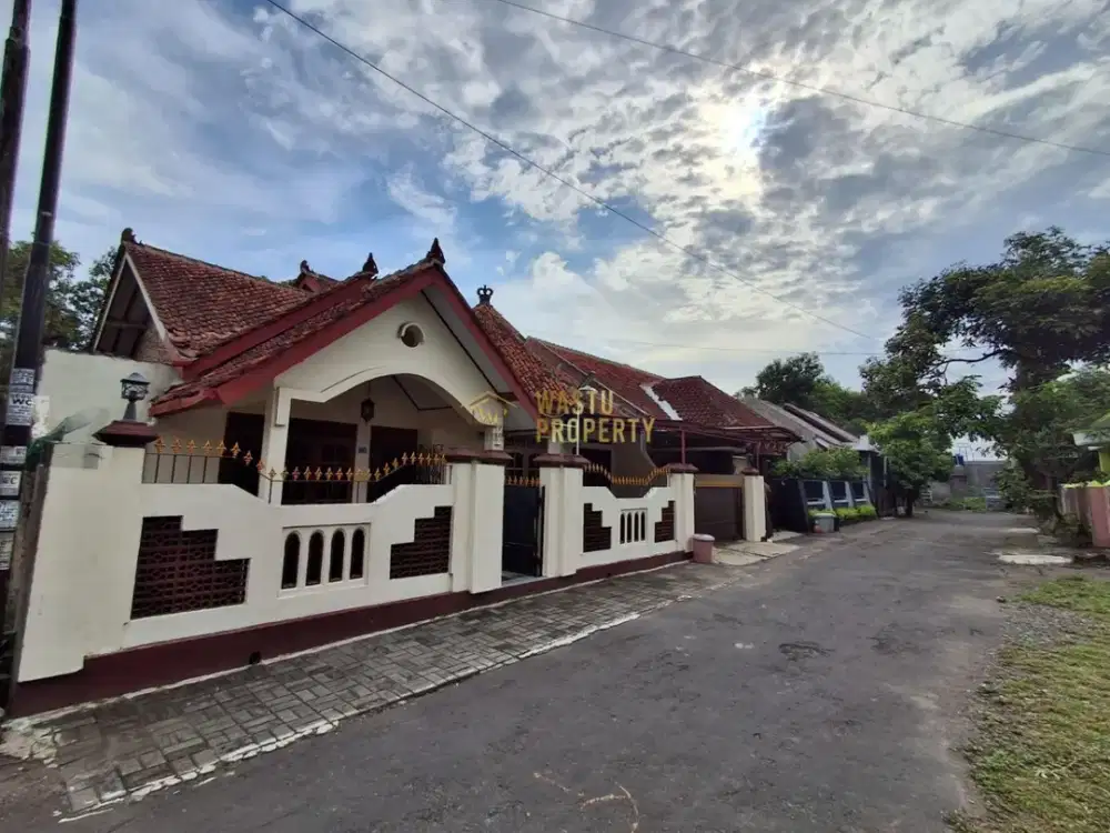 Rumah Terawat Siap Huni Luas di Purwomartani Dekat UKRIM