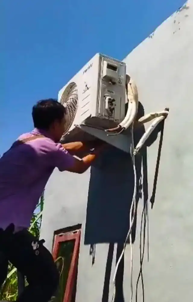 Jasa Panggilan Service AC, cuCi AC, Bongkar pasang AC dll