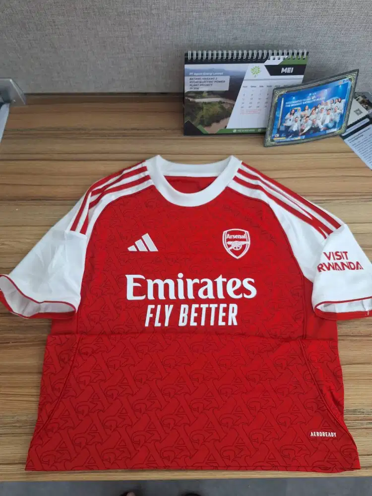 Jersey Arsenal Home 2025/2026 Replica Ukuran 176 setara S Dewasa